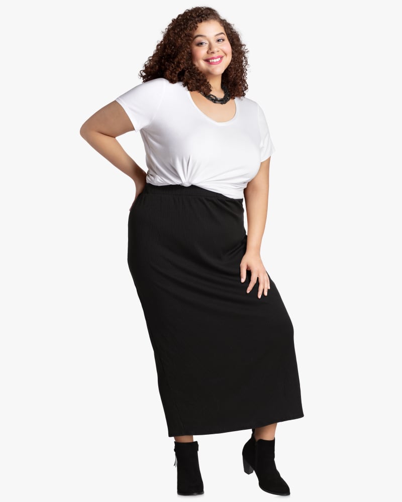 Plus size model with diamond body shape wearing Willow Ribbed Maxi Pencil Skirt by Meri Skye | Dia&Co | dia_product_style_image_id:115874